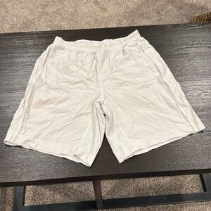 Lululemon Men’s Medium Pace Breaker Lined 9” White